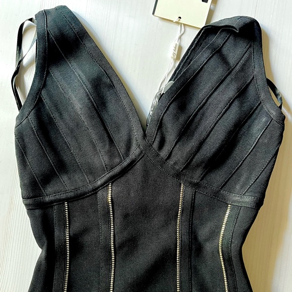 Bandage dress with mermaid style bottom - Picture 3 of 7